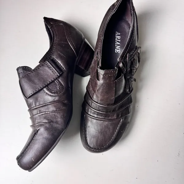 Ariane Women's Low Heel Side Retro Style Buckle Brown Dress Work Shoes Sz 38 - Image 2