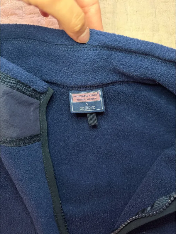 Vineyard Vines Navy blue fleece vest - Image 2