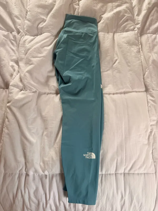 The North Face Dune Sky Matching Set – Medium Bra / Large Leggings - Image 4