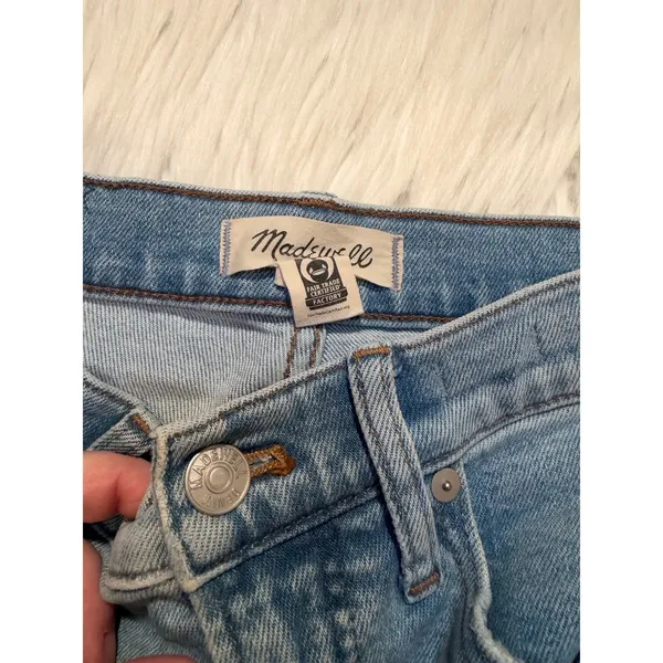 Madewell Women's Sz 26 Petite The Perfect Vintage Jean Light Wash Distressed Raw - Image 9