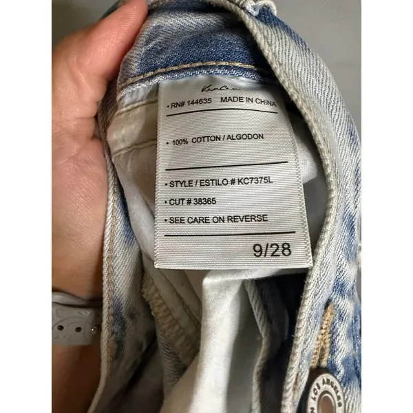 KanCan Light Wash Boyfriend Drawstring Button Jeans Size 9/28 Blue - Image 4