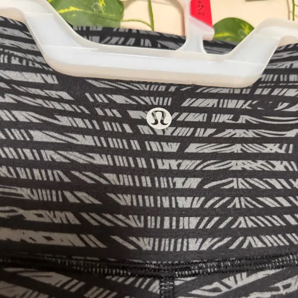 Lululemon Wonder Under Striped Leggings small goth tropical witchy casual preppy - Image 5