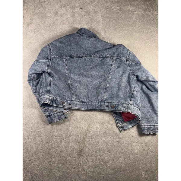 Levi's Women's A6060-0002 Quilted Lined Denim Trucker Jacket Acid Wash Blue S - Image 9