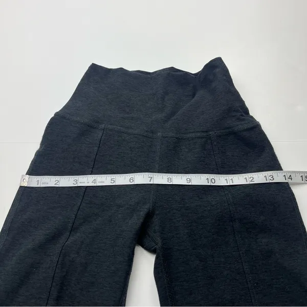 Beyond Yoga Make the Cut‎ Split Ankle Pants Womens Size XS Spacedye Black Grey - Image 4