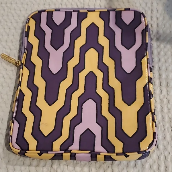 Tory Burch Ipad Case 8 x 10 (#9) - Image 2
