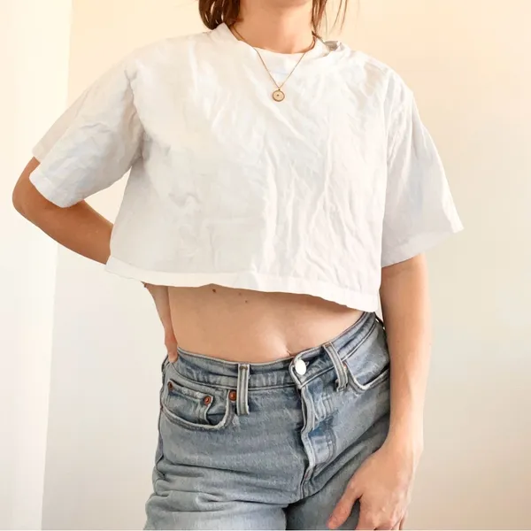 White Short Sleeve Crop Top - Image 3