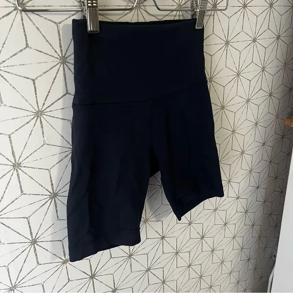 Lululemon Navy Blue Spandex Bike Short 6” - Image 4