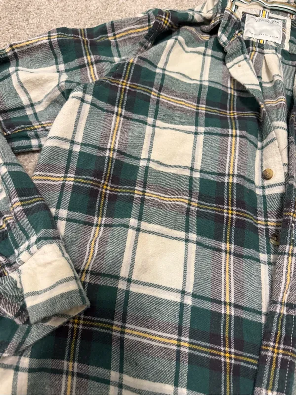 Denim & Flower Classic Green Plaid Women’s Flannel Shirt - Image 2