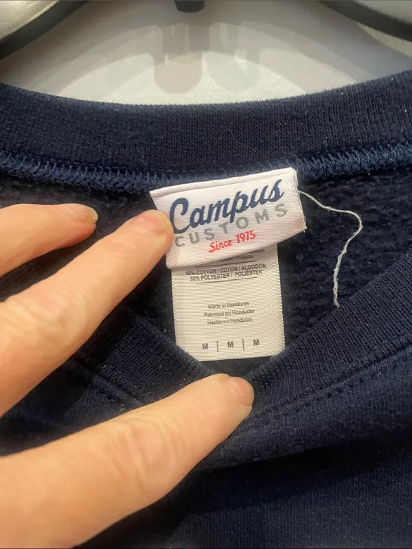 Yale University Navy Crewneck Sweatshirt medium - Image 2