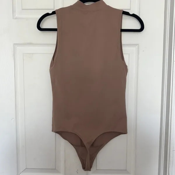 Abercrombie & Fitch Tan Soft A&F Collection Bodysuit Size M - Image 2
