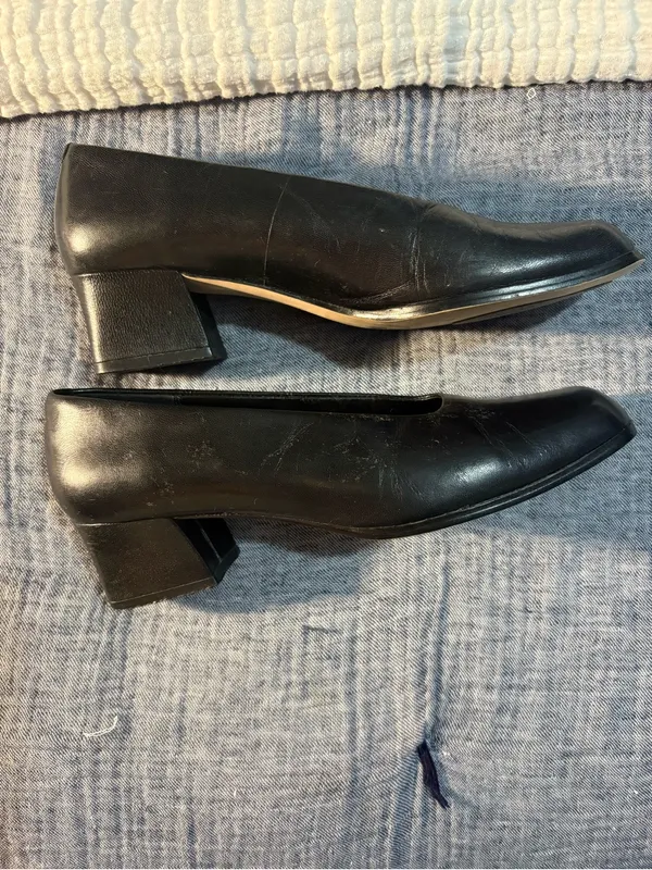 Hillard & Hanson Black Leather Square-Toe Low Block Heels Size 7.5 - Image 3