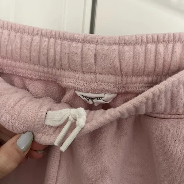 Gap Teen Light Pink Sweatpants with Pockets and Cuffed Pant Legs - Image 3