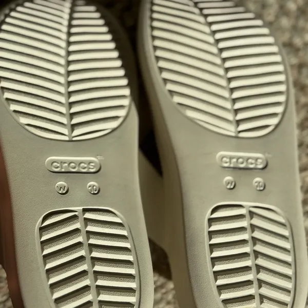 Crocs Getaway Platfrom Cream Thong Flip Flops Sandals Size 10 - Image 7