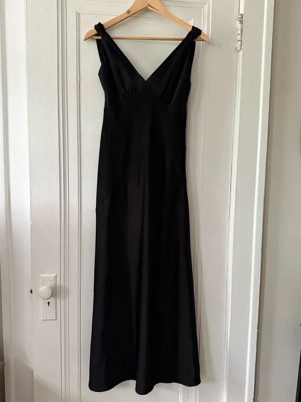 Meshki Nadia Maxi Dress - Image 4