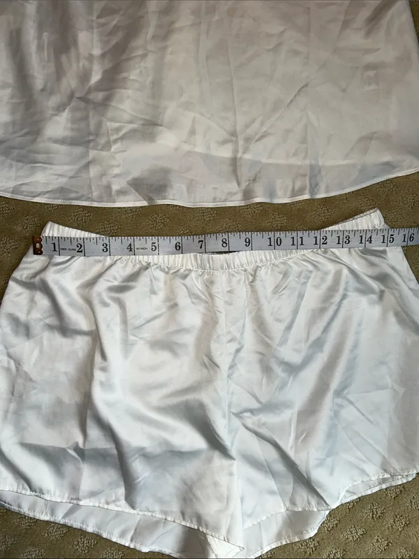 Flora Nikrooz White Lace-Trim Sleep Set - Tank & Shorts, Medium NWOT - Image 7