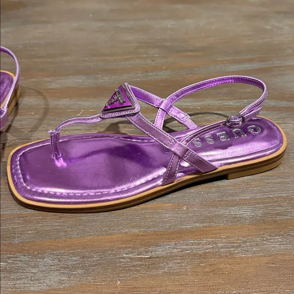 Guess Purple Metallic Logo‎ Sandals Size 6.5 | Y2K Square Toe Thong Flip Flops - Image 4