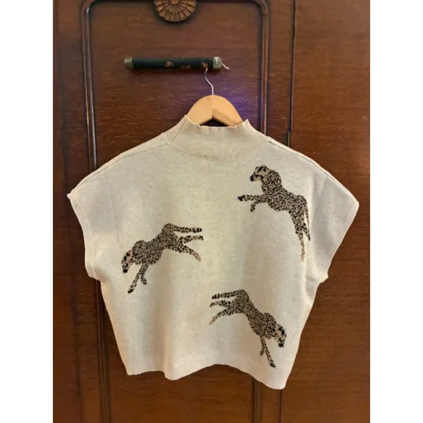 Entro NWT Animal Print Sweater Vest Medium Mock Neck Knit Top Boutique - Image 5