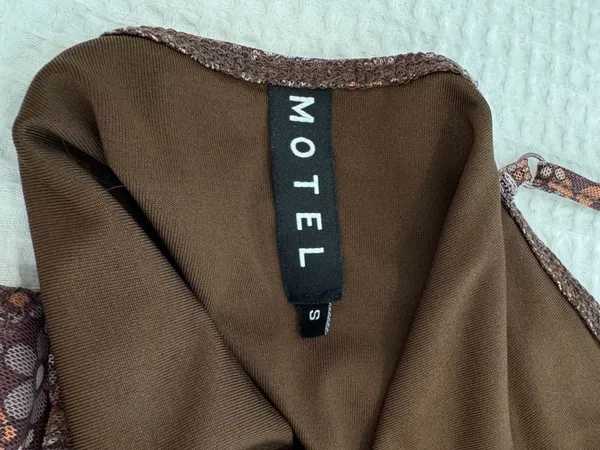 Motel Rocks Brown Mini Dress - Image 4
