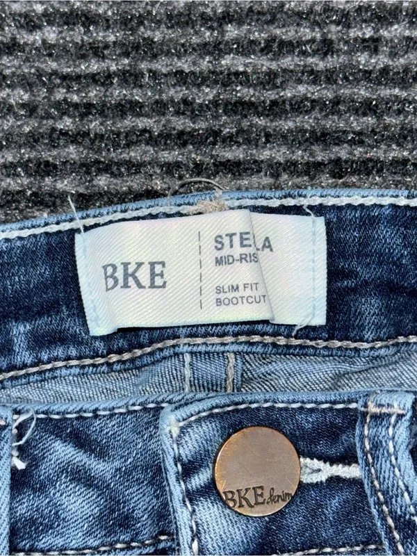 Buckle BKE Stella Mid Rise Slim Fit Bootcut Jeans Sz 25 x 28.5 SHORT flaw - Image 9