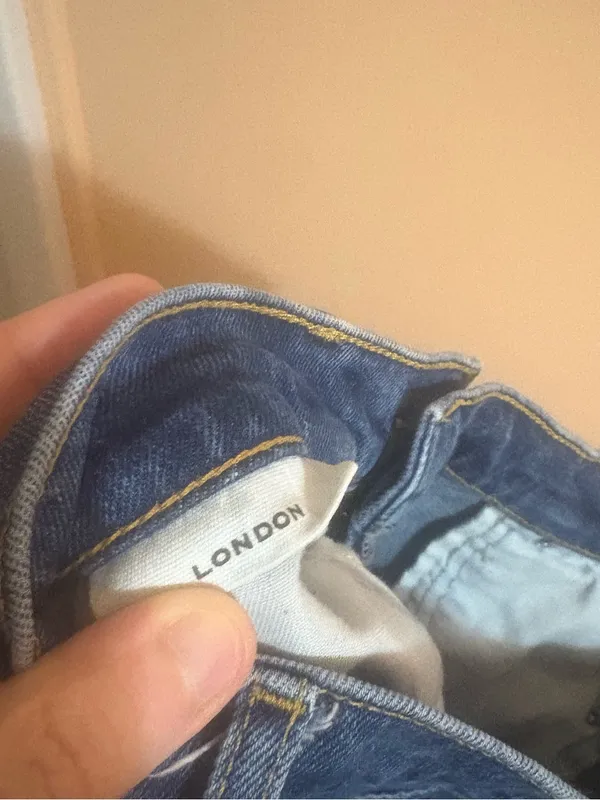 SLVRLAKE London Straight Leg Jeans in Sweet Memory - Image 7