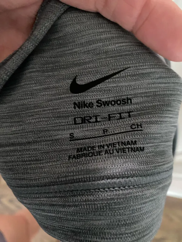 Small light grey Nike sports bra - Image 3