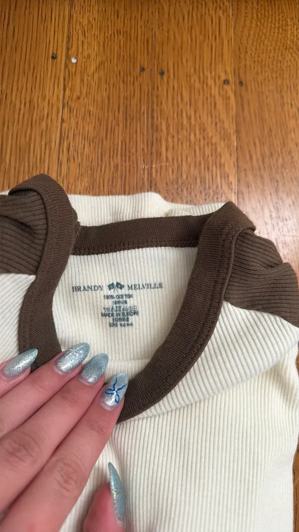 Brandy Melville Long Sleeve Top - Image 3