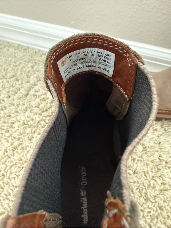 Timberland Women’s Taupe Suede Chelsea Boots size 6 - Image 2