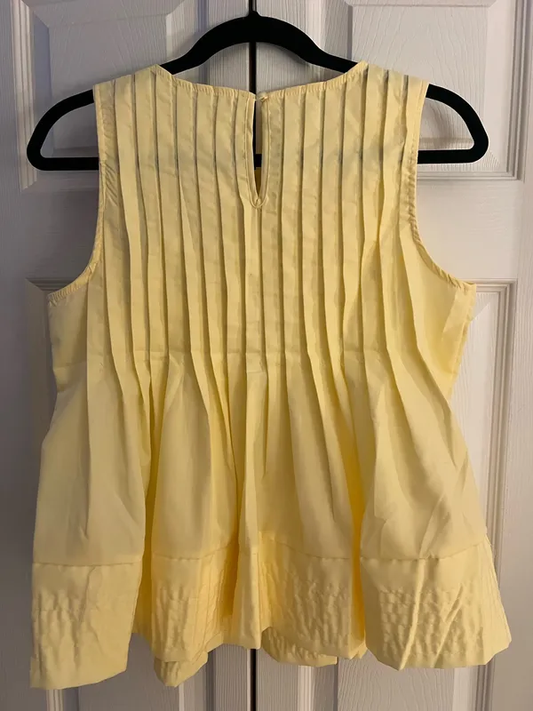 Amazon sleeveless top - Image 2
