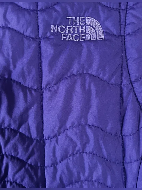 The North Face Thermoball Puffer Vest Women’s Quilted Full Zip Sz S Outdoors Ski - Image 3