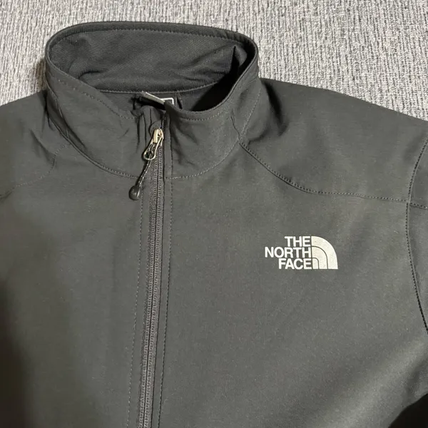 The North Face Women’s Zip Front Jacket - Image 2