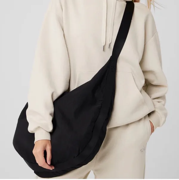 Alo Yoga Om The Go Gym Sling Bag Black - Image 2