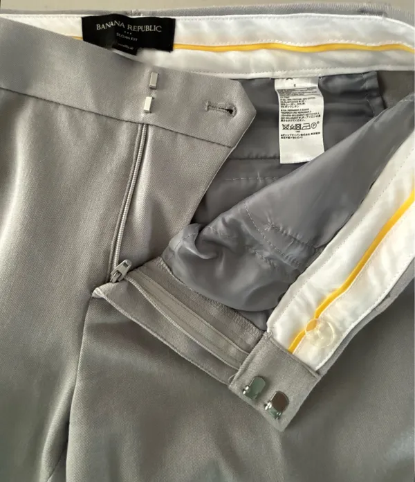 Banana Republic | ladies Sloan Fit cropped pants. Size: 6 - Image 7