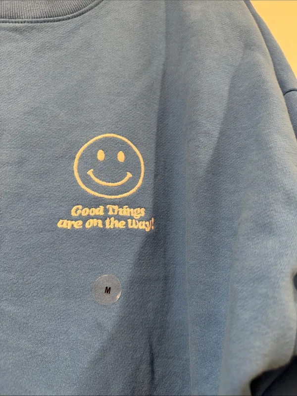 Aeropostale Bright Blue Smiley Graphic Crewneck Sweatshirt cloud soft medium NWT - Image 4