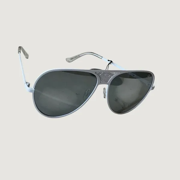 Quay Australia Iconic Aviator Sunglasses White Metal Mesh Bridge Black Lens NEW - Image 4