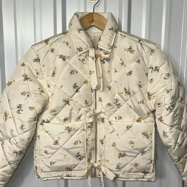 No Boundaries Floral Quilted Bow Jacket Cottagecore Coquette Cropped Puffer NWT - Image 4