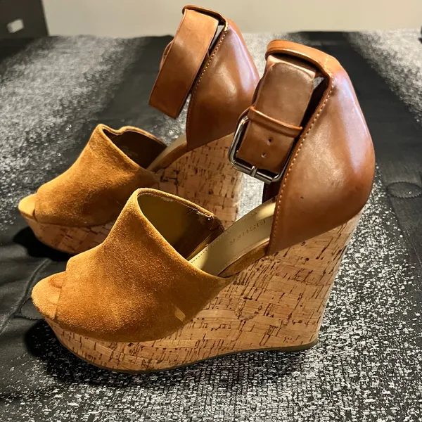 Womens 6.5 Marc Fisher Hadeya Open Toe Cork 4.5" Wedge Sandal - Image 2