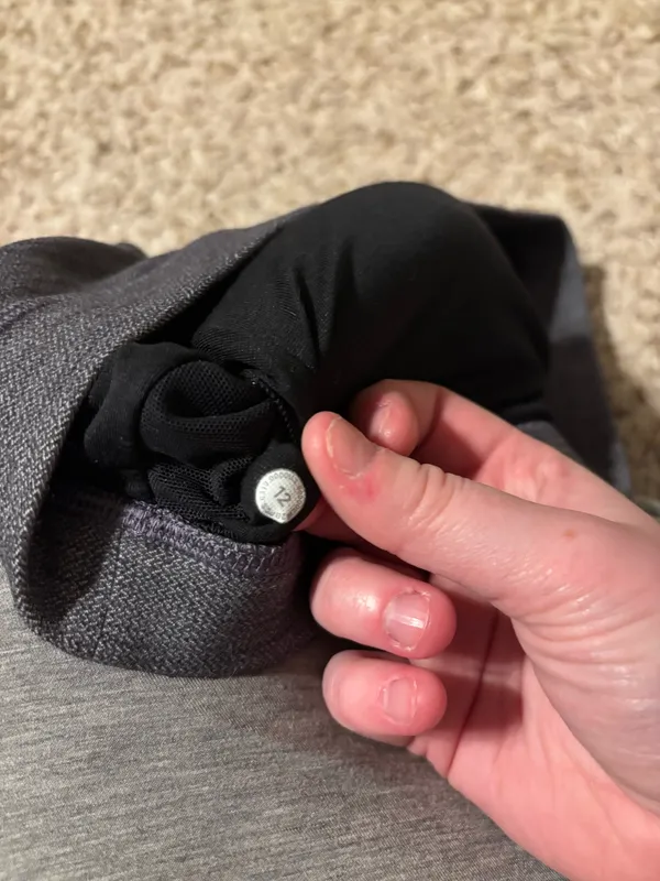 Lululemon Heathered Grey Y Flow Bra - Image 4