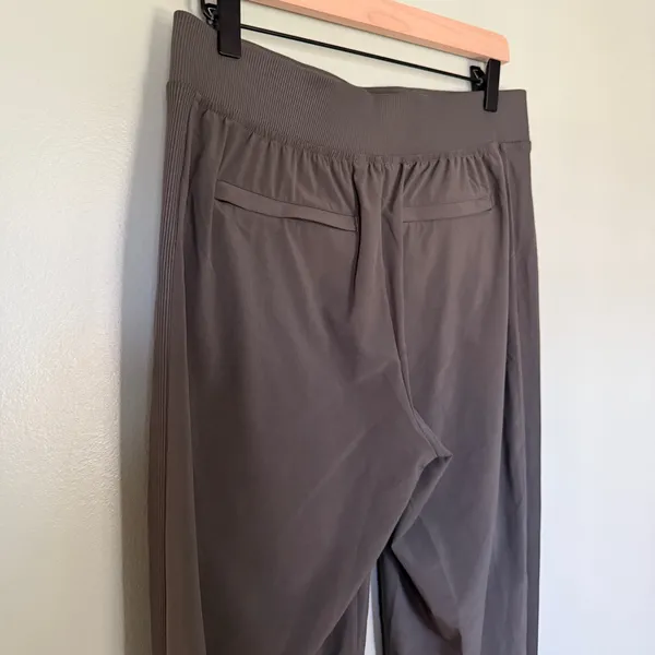 Athleta Women’s Brooklyn Mid Rise Ankle Pants‎ Grey Brown Green Size 6 - Image 4