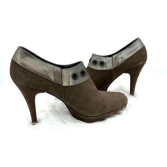 Stuart Weitzman size 6.5‎ M GW94598 platform heeled booties taupe suede - Image 4