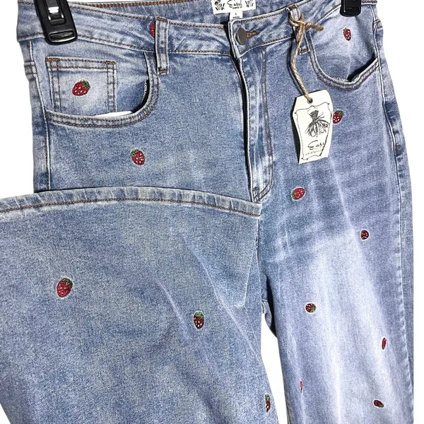 NWT EASEL l Strawberry Fields Embroidered Lightwash Wide Leg Jeans - Image 4