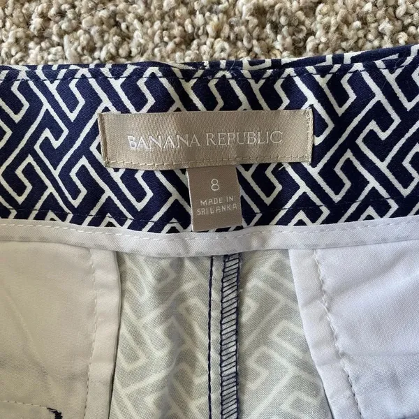 •Navy patterned shorts - Image 3
