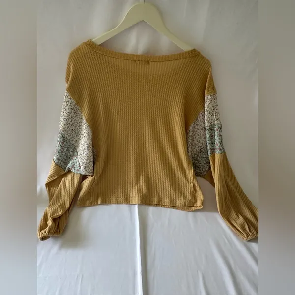 Pink lily women’s large patchwork balloon sleeve crewneck top - Image 3