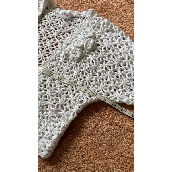 Justice White Crochet Knit Cardigan Girls Size 12/14 adult XS Floral Detail - Image 5