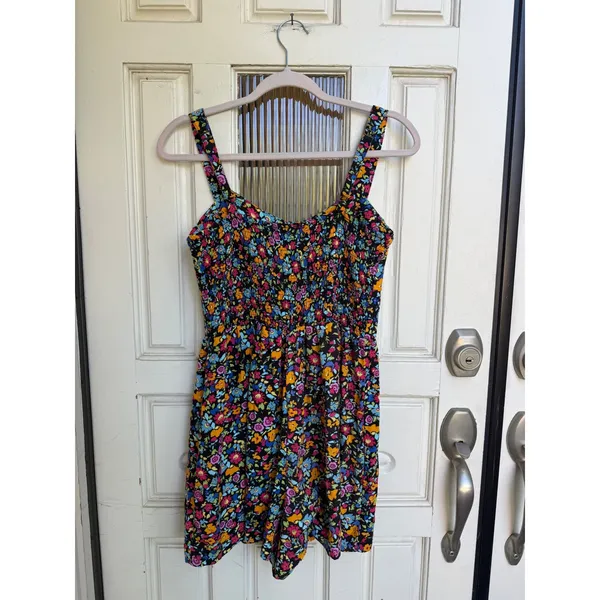 Wild‎ Fable Women Multicolor Floral Button Front Smocked Back Romper Size Medium - Image 6