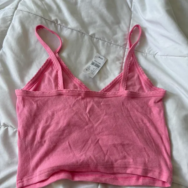 PacSun pink cropped tank top in small - Image 3