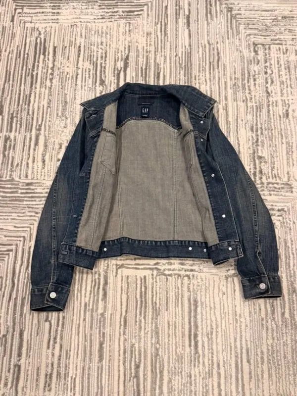 Gap Jeans women's medium blue denim stretch jacket - Image 3