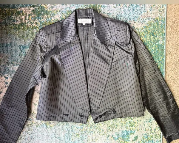 Vintage Cassidy silk pinstripe cropped button bolero jacket, size 6 - Image 8