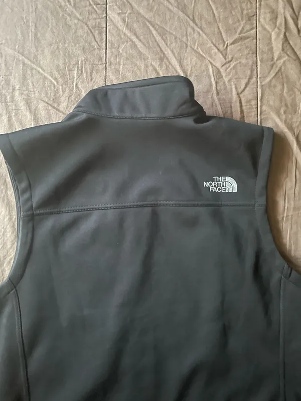 The North Face Vest Men’s - Image 5