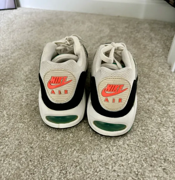 Nike Women’s Air Max Correlate - Image 3