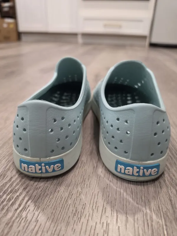 Native Jefferson Slip-On Shoes Light Blue Rubber Size W10 M8 - Image 3